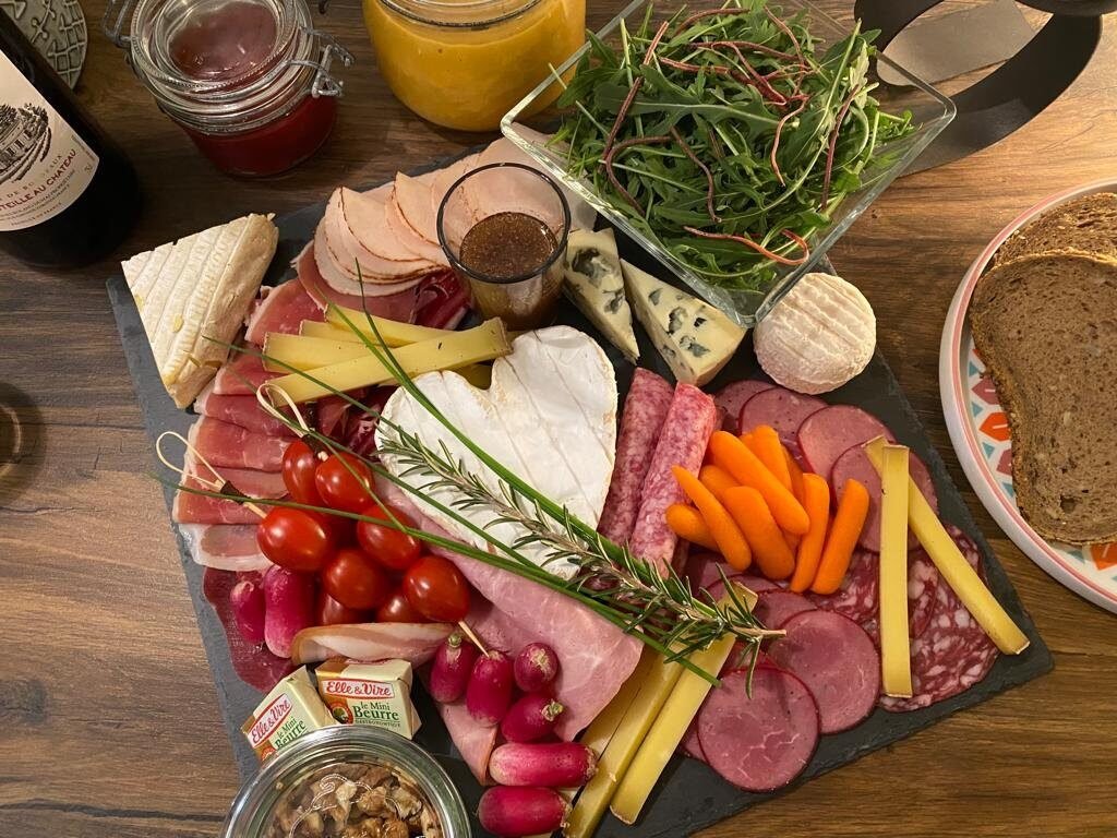 Plateau charcuterie-fromages